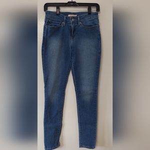 A10 Levi's women's 711 jeans size 27